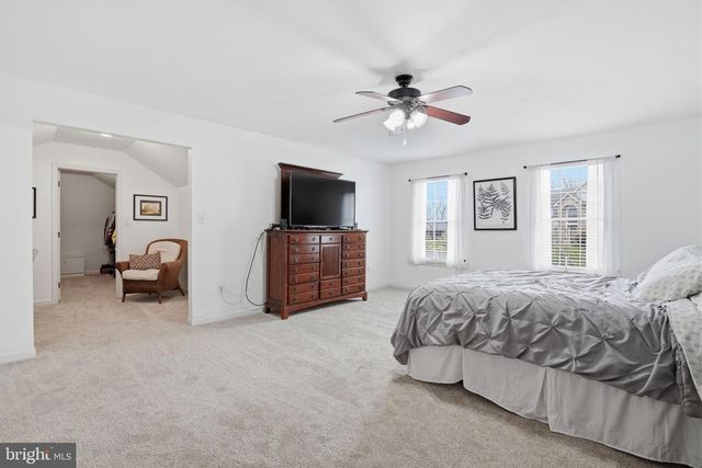 4996 PEPPER LN, Douglassville, PA 19518