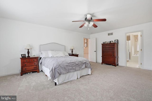 4996 PEPPER LN, Douglassville, PA 19518