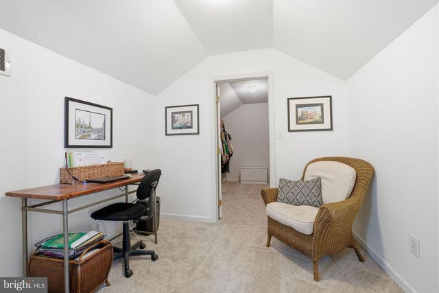 4996 PEPPER LN, Douglassville, PA 19518