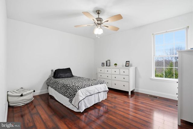 4996 PEPPER LN, Douglassville, PA 19518