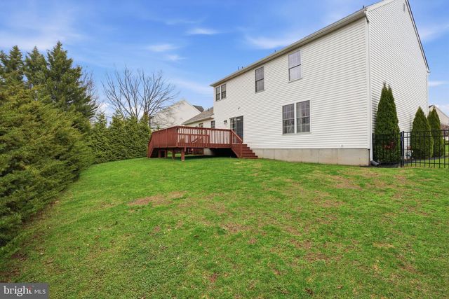 4996 PEPPER LN, Douglassville, PA 19518