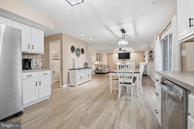 4996 PEPPER LN, Douglassville, PA 19518