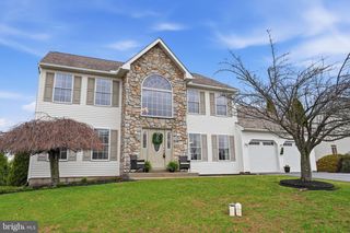 4996 PEPPER LN, Douglassville, PA 19518