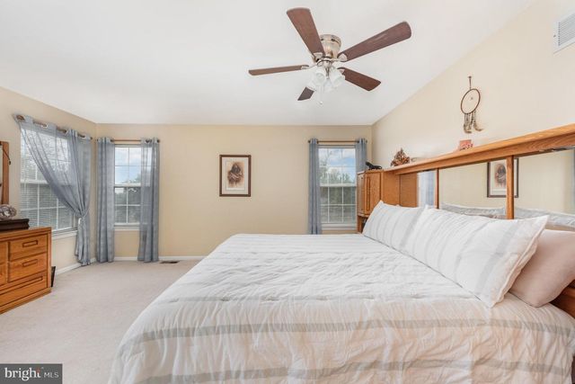 7 VICTORIA CIR, Collegeville, PA 19426