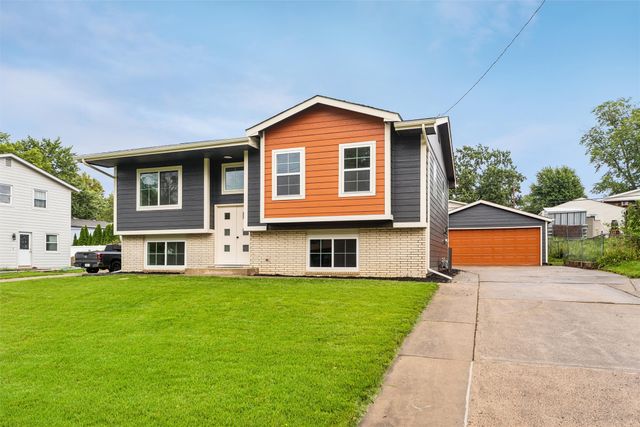 4415 66th Street, Urbandale, IA 50322