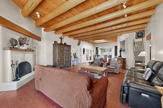 6 Cloudstone Drive, Santa Fe, NM 87505