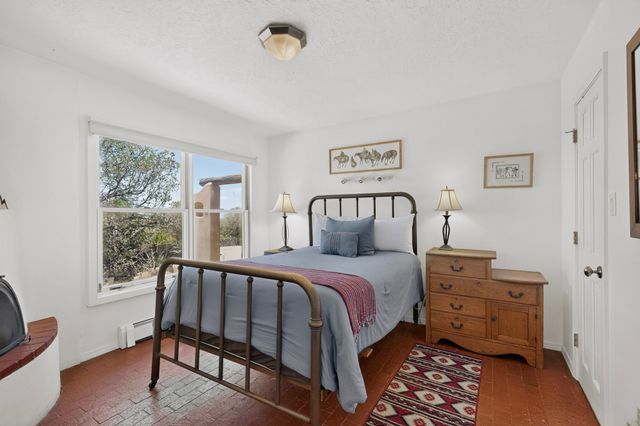 6 Cloudstone Drive, Santa Fe, NM 87505