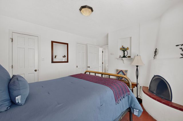 6 Cloudstone Drive, Santa Fe, NM 87505