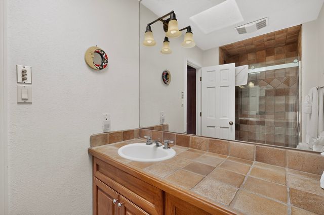6 Cloudstone Drive, Santa Fe, NM 87505