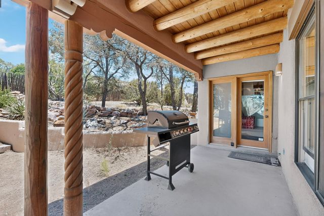 6 Cloudstone Drive, Santa Fe, NM 87505