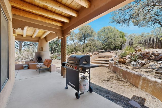 6 Cloudstone Drive, Santa Fe, NM 87505