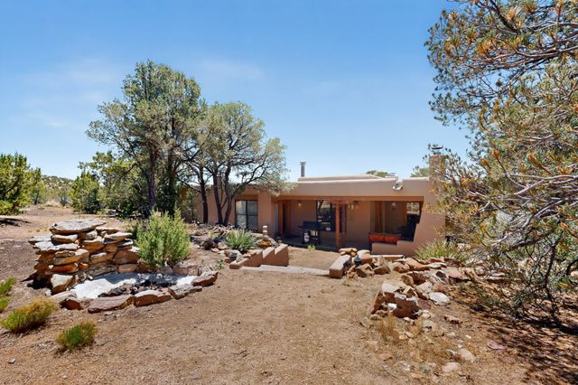 6 Cloudstone Drive, Santa Fe, NM 87505