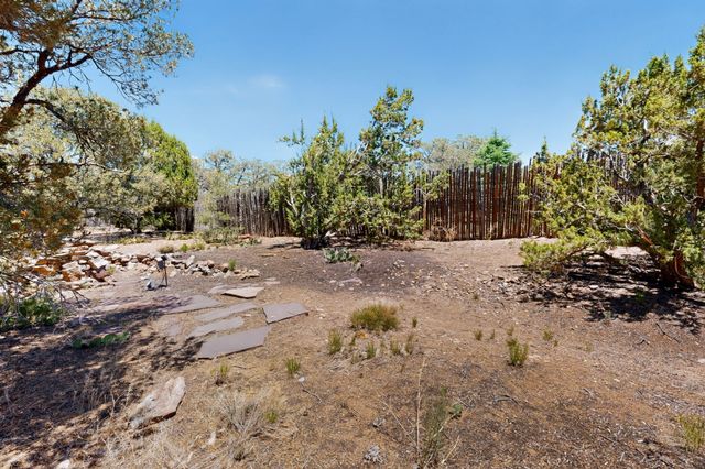 6 Cloudstone Drive, Santa Fe, NM 87505