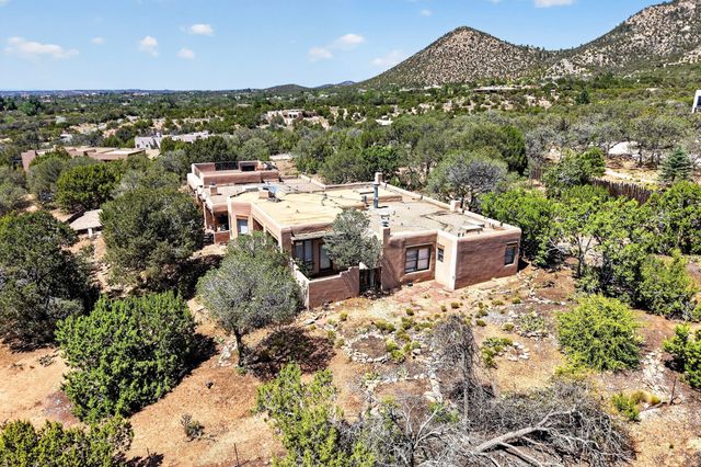 6 Cloudstone Drive, Santa Fe, NM 87505