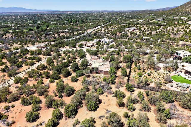 6 Cloudstone Drive, Santa Fe, NM 87505