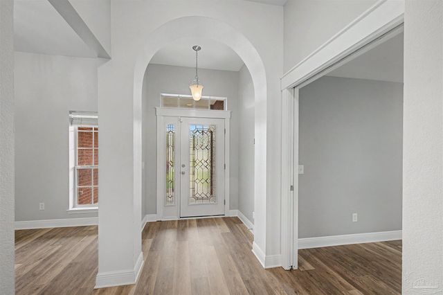 5897 Arch Ave, Pensacola, FL 32526