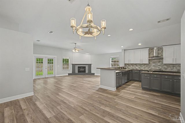 5897 Arch Ave, Pensacola, FL 32526