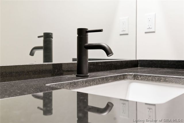 626 Mulberry Street, Sellersburg, IN 47172