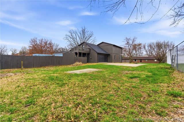 626 Mulberry Street, Sellersburg, IN 47172