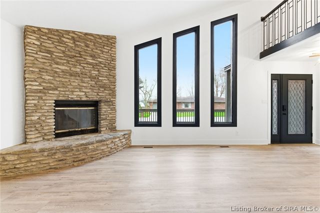 626 Mulberry Street, Sellersburg, IN 47172