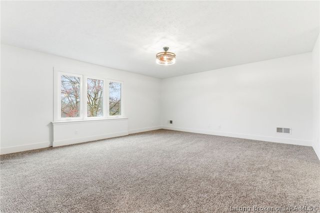 626 Mulberry Street, Sellersburg, IN 47172