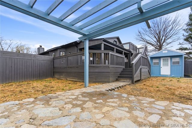 626 Mulberry Street, Sellersburg, IN 47172