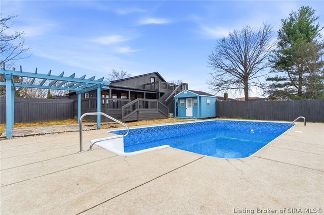 626 Mulberry Street, Sellersburg, IN 47172