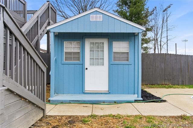 626 Mulberry Street, Sellersburg, IN 47172