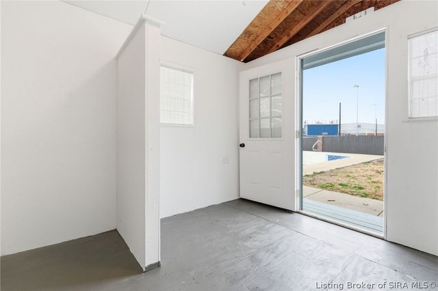 626 Mulberry Street, Sellersburg, IN 47172