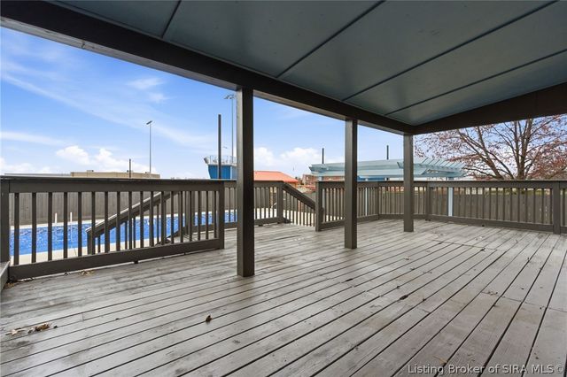 626 Mulberry Street, Sellersburg, IN 47172