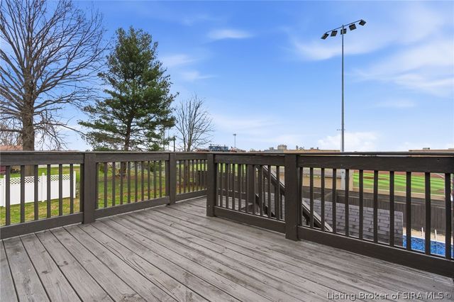 626 Mulberry Street, Sellersburg, IN 47172