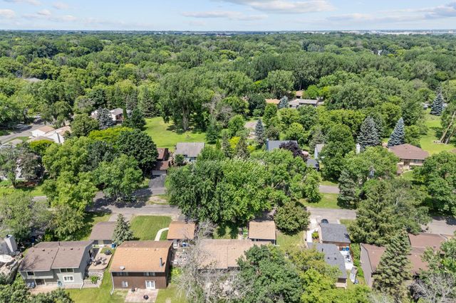 11757 Red Fox Drive, Maple Grove, MN 55369