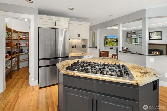 6622 NE 151st Street, Kenmore, WA 98028