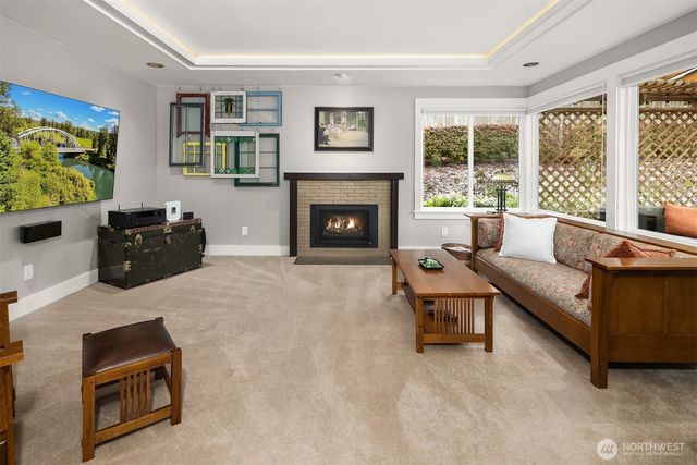 6622 NE 151st Street, Kenmore, WA 98028