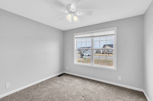 1176 Freedom Dr, Clarksville, TN 37042