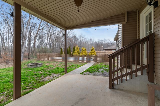 1176 Freedom Dr, Clarksville, TN 37042