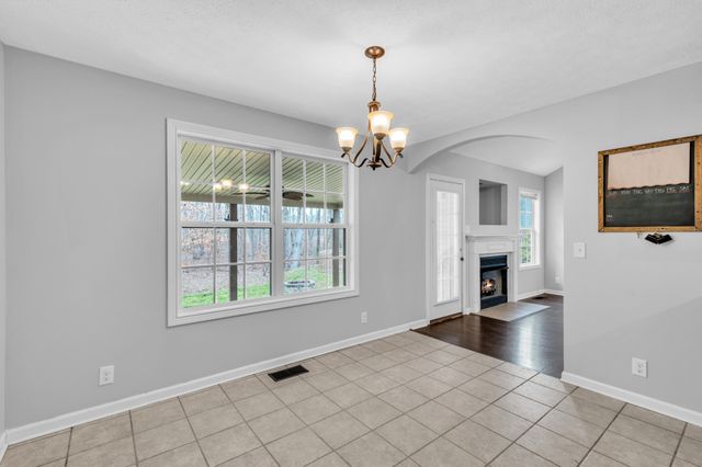 1176 Freedom Dr, Clarksville, TN 37042