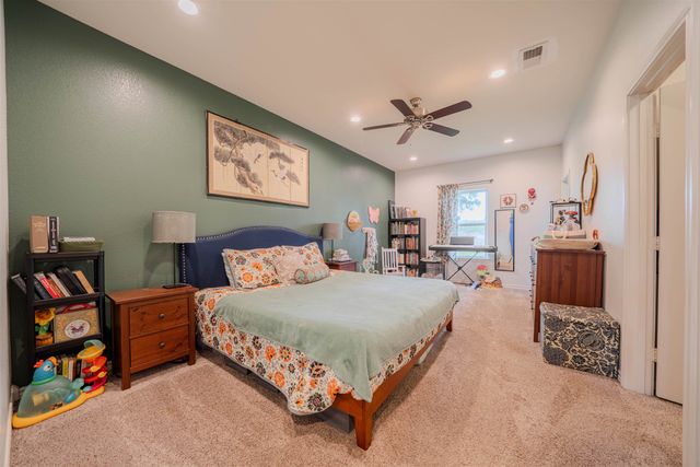 130 Arabian Ct, Gilmer, TX 75645