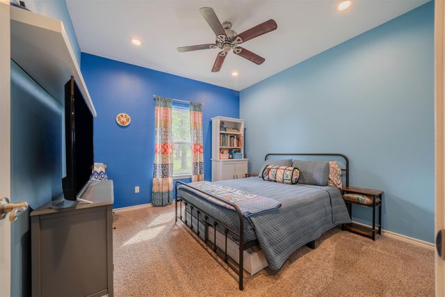 130 Arabian Ct, Gilmer, TX 75645