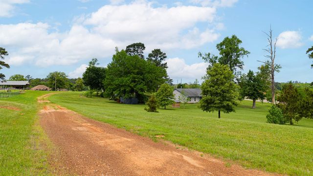 130 Arabian Ct, Gilmer, TX 75645