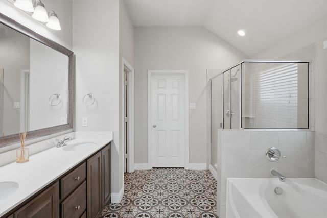 209 Spruce Valley Drive, Justin, TX 76247