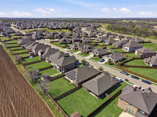 209 Spruce Valley Drive, Justin, TX 76247