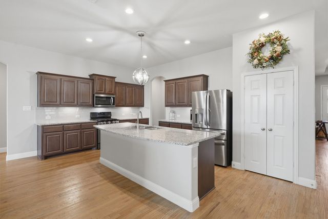 209 Spruce Valley Drive, Justin, TX 76247