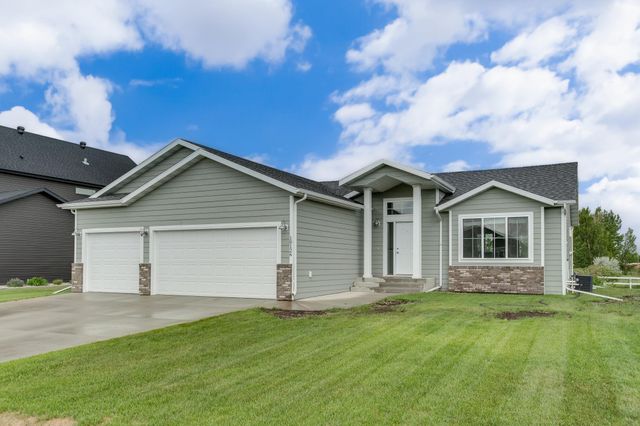 10126 Burgundy Drive, Horace, ND 58047