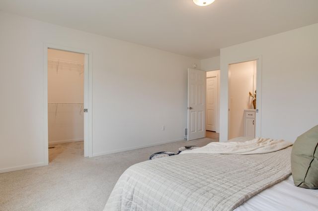 10126 Burgundy Drive, Horace, ND 58047