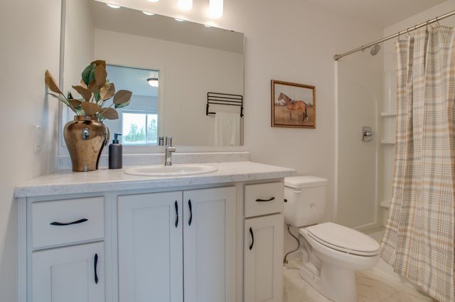 10126 Burgundy Drive, Horace, ND 58047