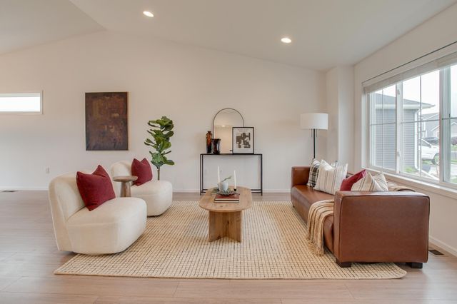 10126 Burgundy Drive, Horace, ND 58047