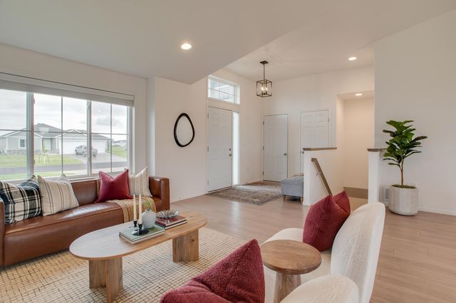 10126 Burgundy Drive, Horace, ND 58047
