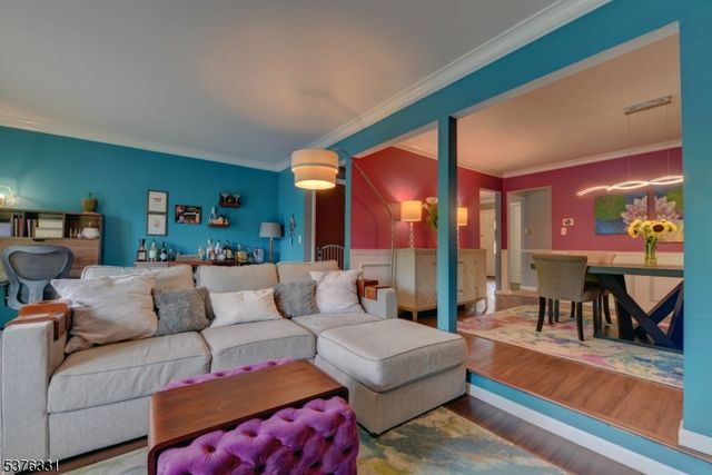 11 Brookside Hts, Wanaque Boro, NJ 07465