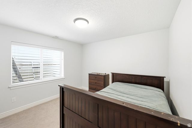 977 W WHITE WULFF DR, Bluffdale, UT 84065